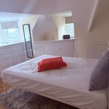 Fete +18, dragute si sociabile UK